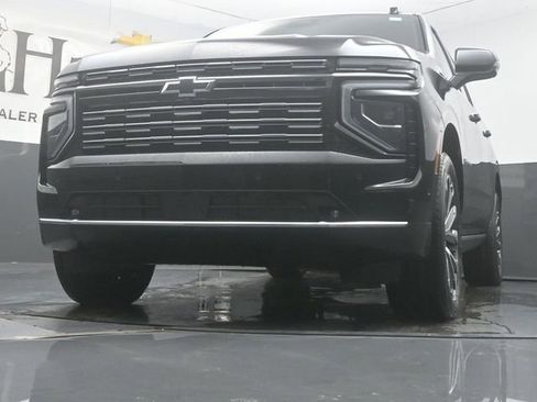 New 2026 Chevrolet Suburban High Country AWD/4WD image 35