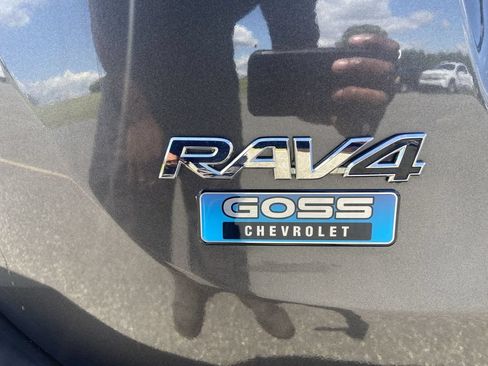 Used 2015 Toyota RAV4 LE AWD/4WD image 30