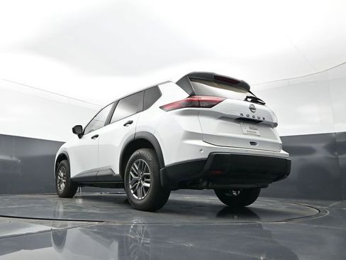 Certified 2025 Nissan Rogue S FWD image 23