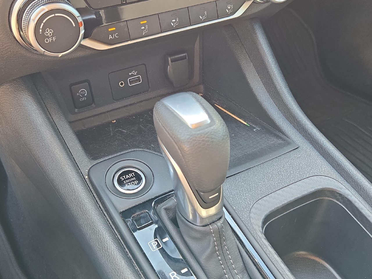 Used 2025 Nissan Sentra S FWD image 19