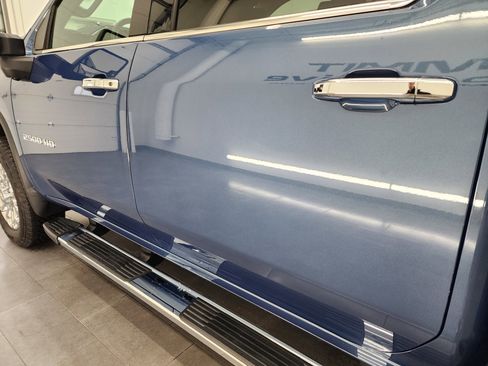 Used 2024 Chevrolet Silverado 2500 LTZ w/ LTZ Premium Package image 37