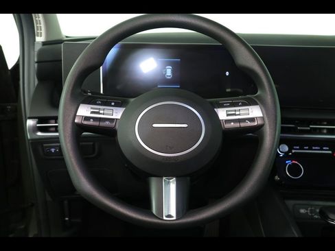 Used 2025 Hyundai Tucson SEL image 13