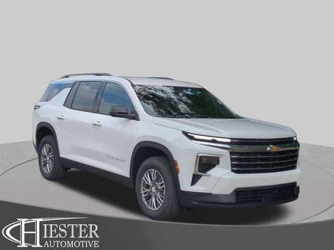 New 2027 Chevrolet Traverse LT w/ Driver Confidence Package FWD image 1