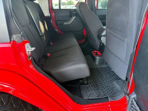 Used 2017 Jeep Wrangler Unlimited Sport AWD/4WD image 15
