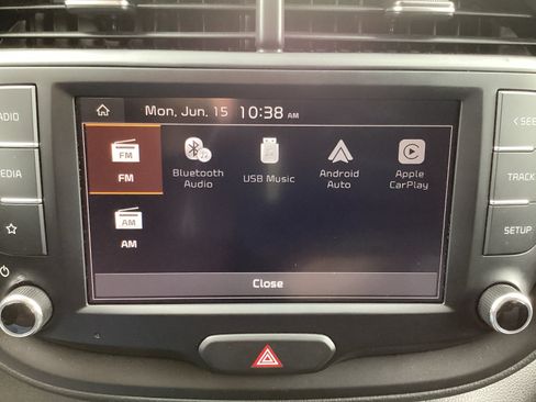 Used 2025 Kia Soul LX w/ LX Technology Package FWD image 5