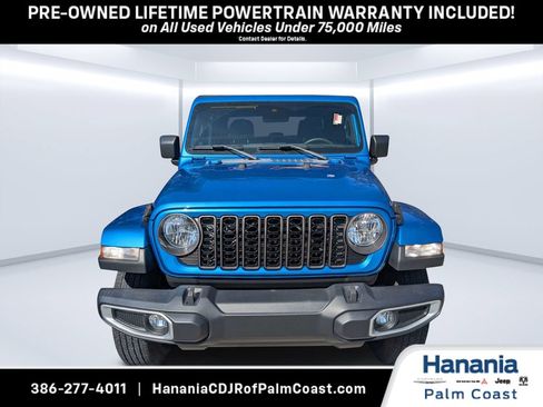 Used 2024 Jeep Gladiator Sport AWD/4WD image 8