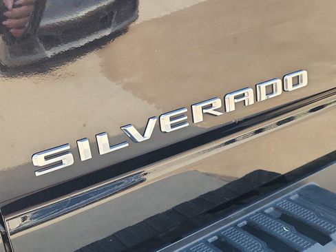Used 2023 Chevrolet Silverado 2500 LTZ w/ LTZ Premium Texas Edition AWD/4WD image 33