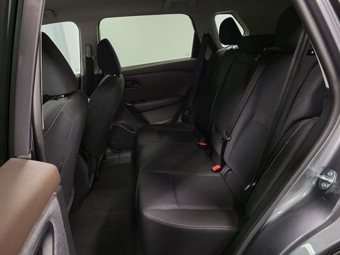 Used 2023 Nissan Rogue S image 22