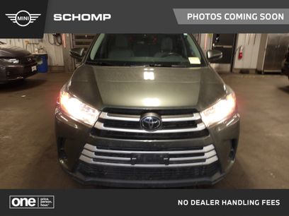 Used 2017 Toyota Highlander LE