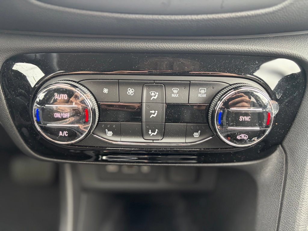 Used 2023 Buick Encore GX Select w/ Safety Package II AWD/4WD image 28