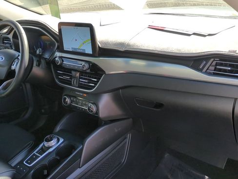 Used 2022 Ford Escape Titanium w/ Class II Trailer Tow Package image 33