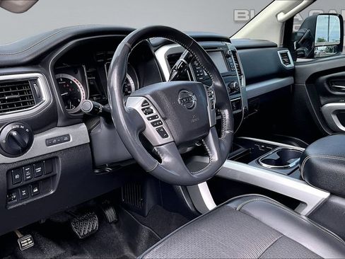 Used 2016 Nissan Titan PRO-4X AWD/4WD image 14