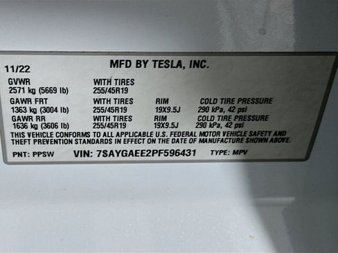 Used 2023 Tesla Model Y Long Range image 12