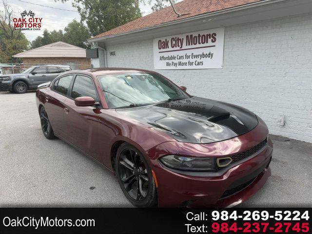 Used 2017 Dodge Charger SE RWD image 1