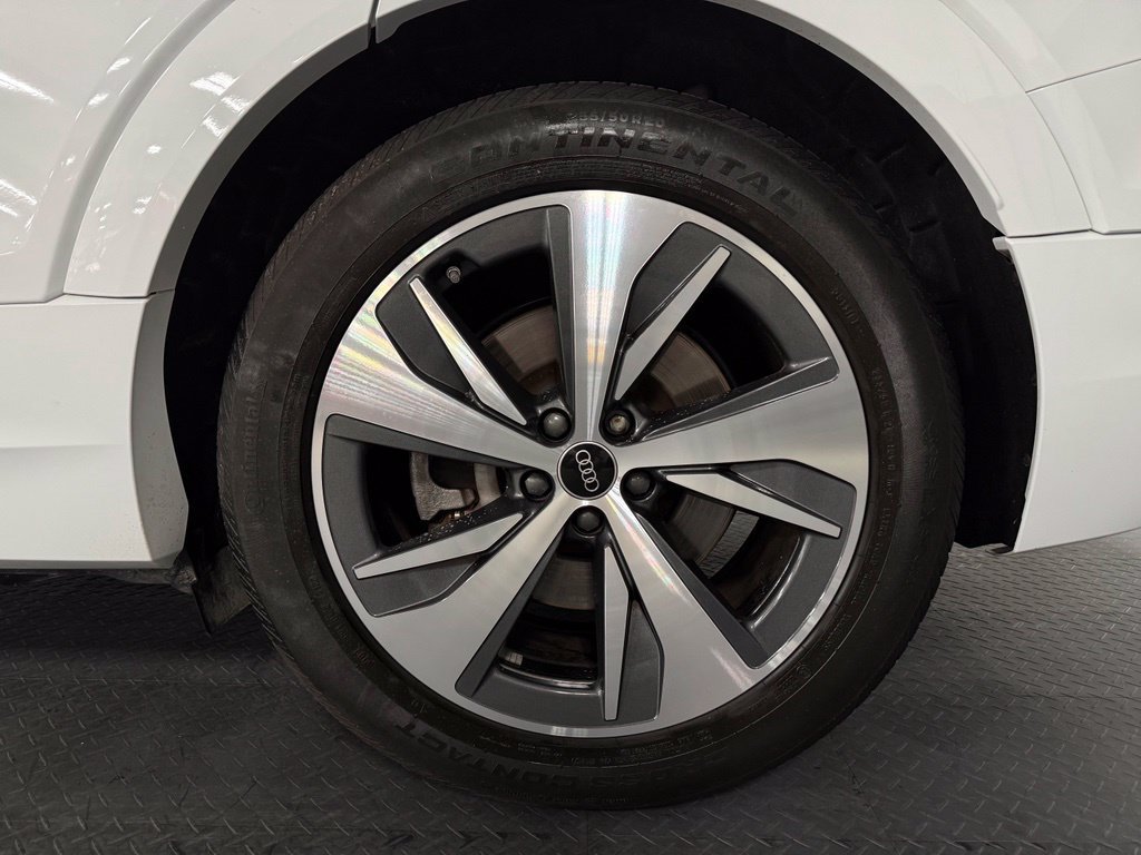 Used 2024 Audi Q8 e-tron Premium Plus w/ Premium Plus Package AWD/4WD image 7