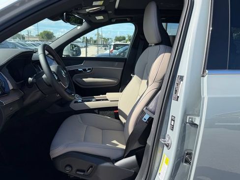 New 2026 Volvo XC90 B5 Core AWD/4WD image 12