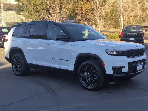 New 2025 Jeep Grand Cherokee L Limited w/ Trailer Tow Package image 3