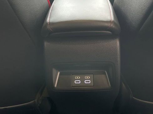 Used 2025 Toyota Corolla SE w/ SE Premium Package image 21