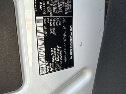 Used 2023 Mercedes-Benz Sprinter 2500 image 34