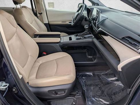 Certified 2023 Toyota Sienna Limited image 24