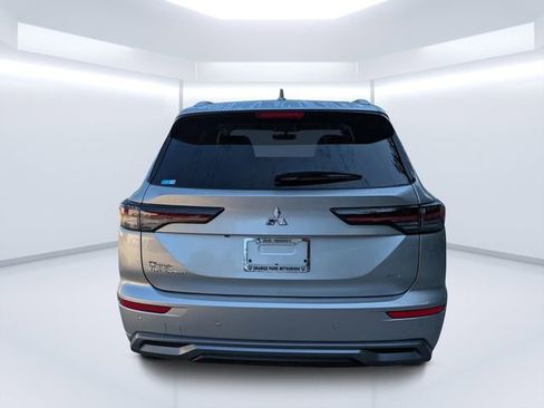 New 2025 Mitsubishi Outlander SEL image 4
