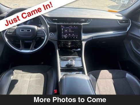 Certified 2023 Jeep Grand Cherokee L Laredo image 10