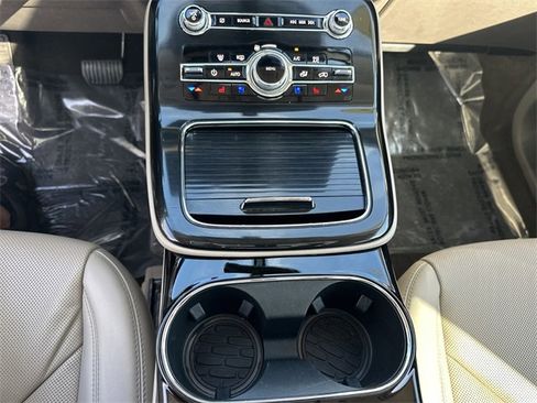 Certified 2022 Lincoln Nautilus Reserve w/ Equipment Group 201A image 23