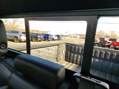 Used 2024 GMC Sierra 1500 AT4 w/ AT4 Preferred Package image 32