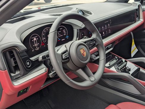 New 2026 Porsche Cayenne Coupe AWD/4WD image 4