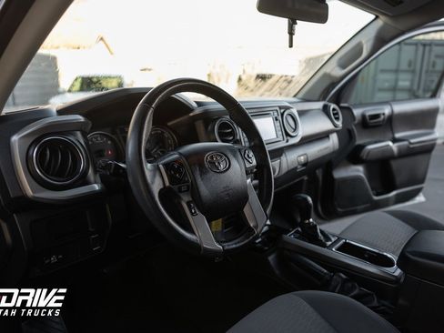 Used 2016 Toyota Tacoma SR5 w/ Towing Package image 24