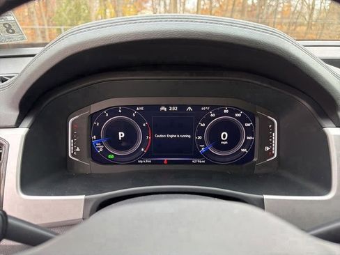 Used 2022 Volkswagen Atlas SE image 25