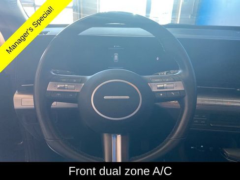 Used 2025 Hyundai Kona SEL AWD/4WD image 5