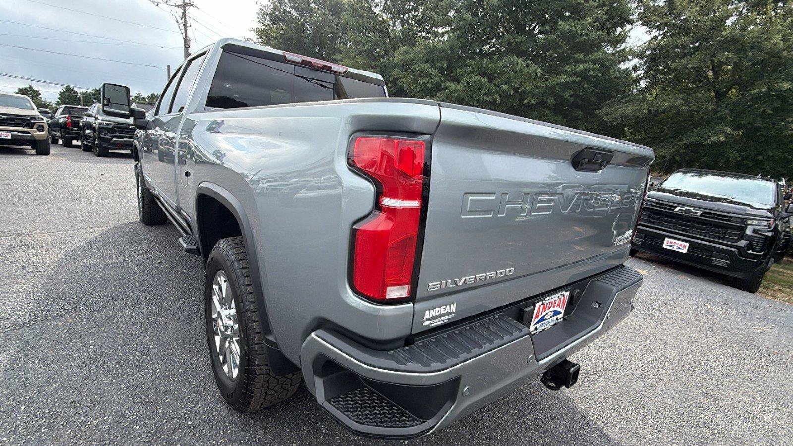 New 2026 Chevrolet Silverado 2500 High Country w/ High Country Premium Package AWD/4WD image 11