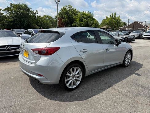 Used 2017 MAZDA MAZDA3 Touring FWD image 12