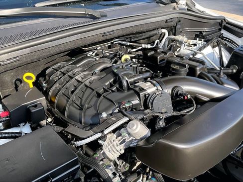 Used 2025 Dodge Durango GT AWD/4WD image 33