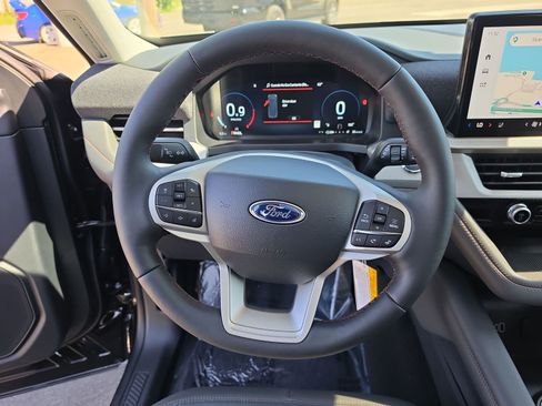 New 2026 Ford Explorer Active w/ Active Comfort Package AWD/4WD image 11