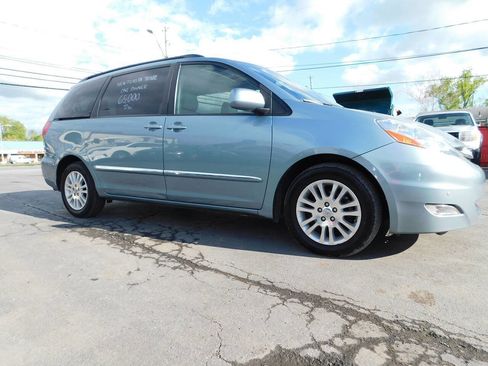 Used 2008 Toyota Sienna XLE Limited FWD image 26