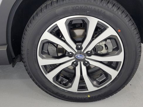 Used 2024 Subaru Forester Limited image 11