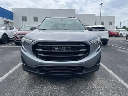 Used 2019 GMC Terrain SLE w/ Driver Convenience Package FWD image 2