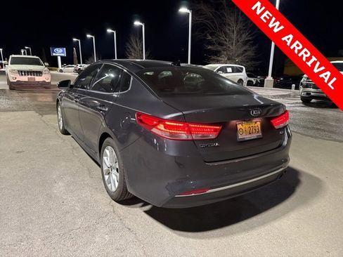 Used 2018 Kia Optima EX w/ Premium Package image 4