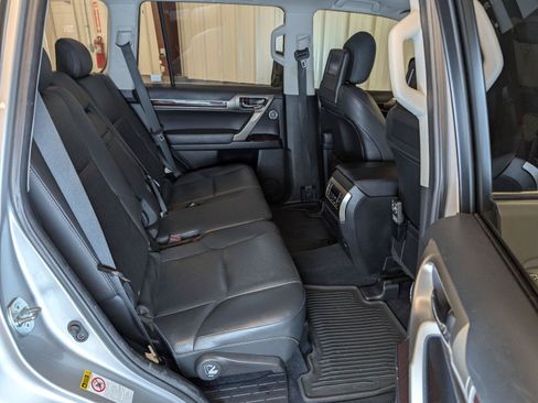 Used 2019 Lexus GX 460 Luxury AWD/4WD image 42