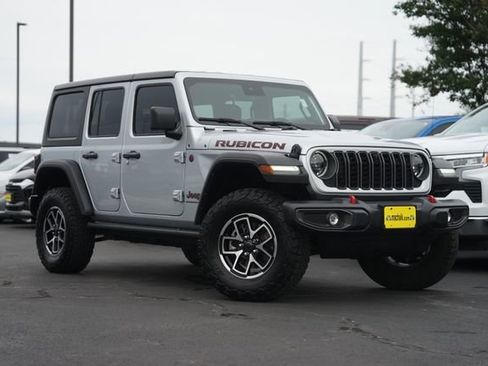 Used 2024 Jeep Wrangler Unlimited Rubicon w/ Technology Group AWD/4WD image 2