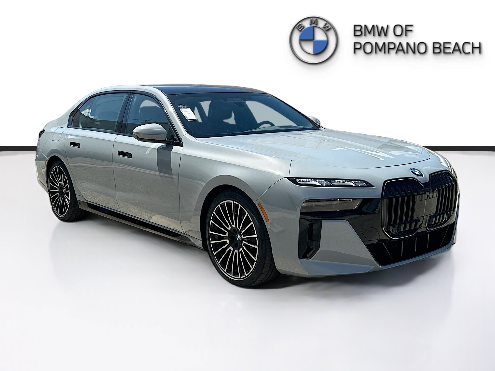 New 2026 BMW 760i xDrive w/ Executive Package AWD/4WD image 1