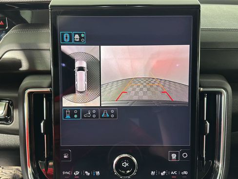 Used 2026 GMC Yukon XL Denali w/ Sun & Power Step Package AWD/4WD image 22