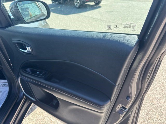 Used 2020 Jeep Compass Latitude w/ Cold Weather Group AWD/4WD image 18