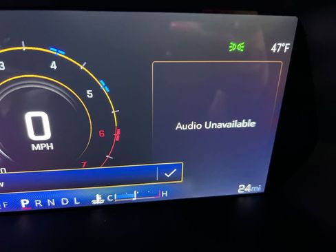Used 2025 Chevrolet Colorado Z71 w/ Z71 Convenience Package 2 AWD/4WD image 12