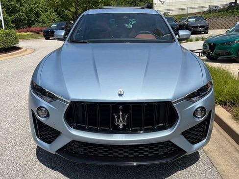 Used 2023 Maserati Levante F Tributo AWD/4WD image 3