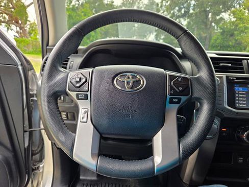 Used 2016 Toyota 4Runner SR5 image 27