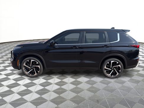 Used 2022 Mitsubishi Outlander SE AWD/4WD image 2