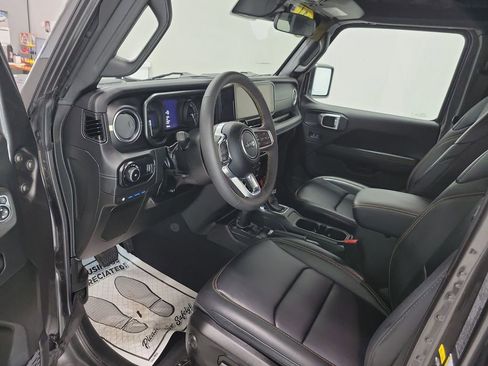 Certified 2024 Jeep Wrangler Unlimited Sahara AWD/4WD image 31